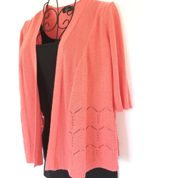 Cropped Pointelle Detail Quarter Sleeve Cardigan - Picture 3 of 9